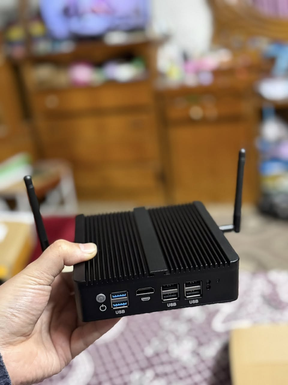 DDR4-8Gb-nb-2666mhZ
هاي المواصفة الي شفتها مكتوب بس الباقي ما ادري لان ماشغلته …
حط سعرك وبالعافية


**إذا كنت صاحب هذا الإعلان وتريد حذفه لأي سبب، رجاءا أرسل رسالة إلى الدعم الفني**