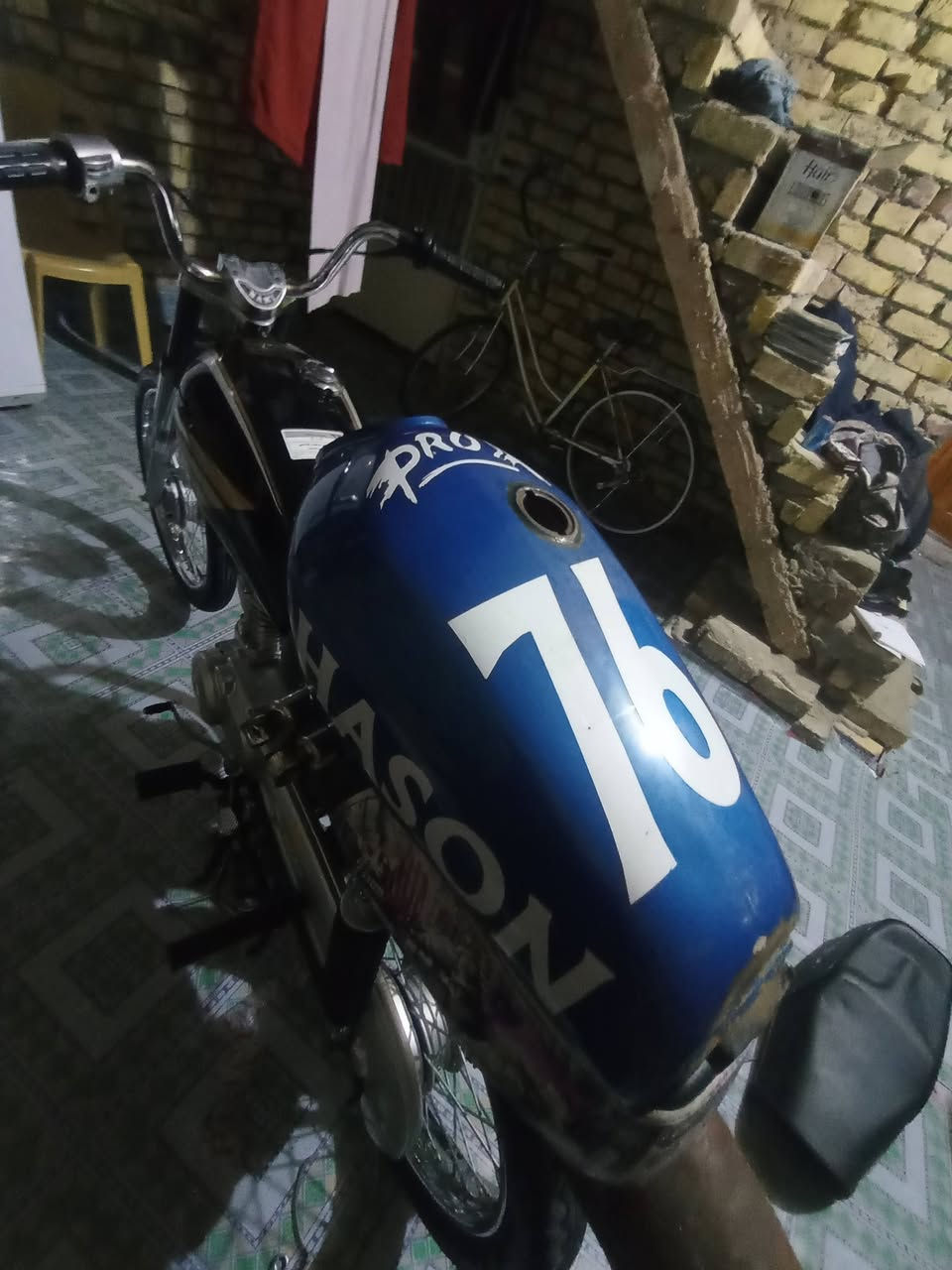 السلام عليكم غراض شوفت عينكم نضيفات وعلي دبلات دايون الصليات وصالنصه نجمه بلاد وكشن دبل قاعدهط سعر مناسب بل خاص  ***********ج
