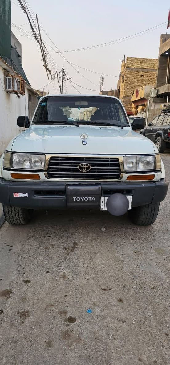 السلام عليكم لاندكروز موديل GXR1997 مكفول كفاله عامه كشر وكير اوتماتيك بلاد لوكير اكسلات محرك 24تبريد تدفئه كل شغال سوناره سياره موجود رقم مميز ‏‪***********‬‏
