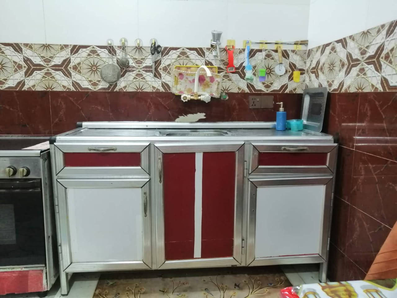 للبيع 
كنتور ب100
بوفيه ب60
وسنك ب50 
رفااعي حي الامير.


**إذا كنت صاحب هذا الإعلان وتريد حذفه لأي سبب، رجاءا أرسل رسالة إلى الدعم الفني**