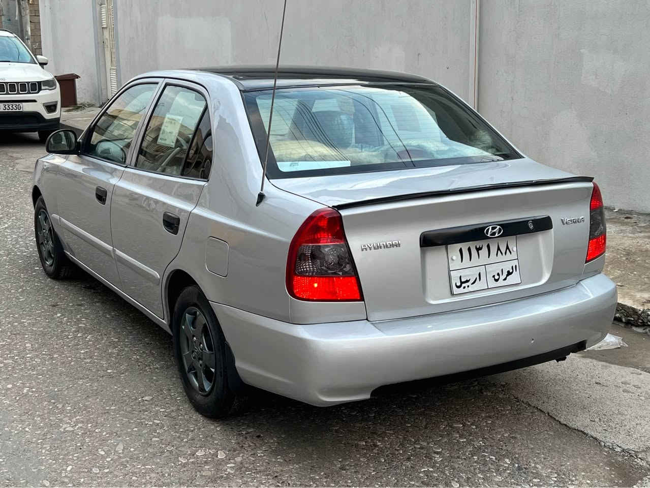 هؤندا فيرنا 

مؤديل ٢٠٠٩

گير مه كينه ته بريد به شه رت 

سه نه ويي به سه ر جوه 9000هه زار خرامه يي له سه ره 

پاش معامه له وه ر ده گيريه وه ته حويل وه كاله به شه رت

به ناويي خؤمانه يه ك ده ست بوه به سفريي لايي خومان بوه 
حيزام سبوخ كراوه ته وه له سه ر ساخي بي ليدان پشتو پييش كه پسه 
پشتو پيشي تازه توند كراوه ته وه سه ياره كه بي نوقستانيه 

هه موو شتي به شه رته 

سحريي 62وه ره قه مه جاليكي برايه نه يي تيدايه 

بؤزانياريي زياتر په يوه نديي بكه *********** أربيل, العراق
