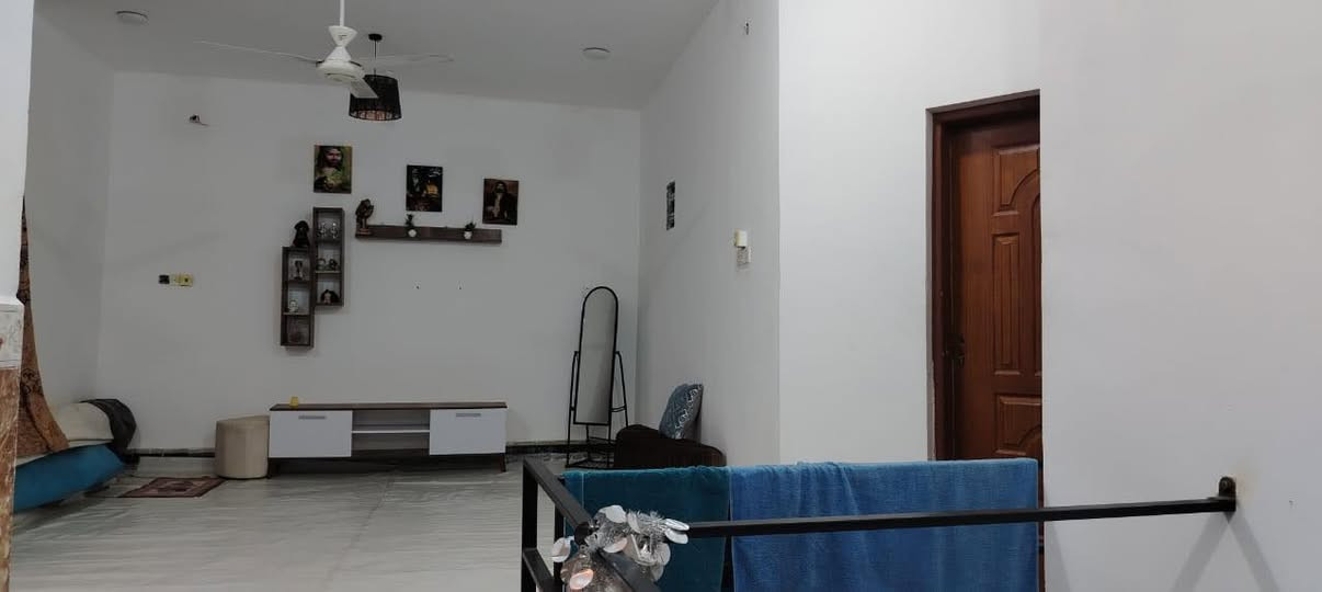 #دار_للبيع 

موقع الدار :   الجربوعيه الاولي

ع شارع العام
_____________________
#المساحه : 200م 

#تفاصيل_العقار ::
 بناء سنه 2015 طابقين 
الطابق الارضي براني مع غرفتين زاد صاله مع صحيات داخليه 
و خارجيه
الطابق الثاني 
غرفتين زاد صاله زادن صحيات كما موضح بالصوره
_____________________

# سعر_الدار: خاص حسب رغبة البائع

المزيد من المعلوات الاتصال ع رقم ***********
