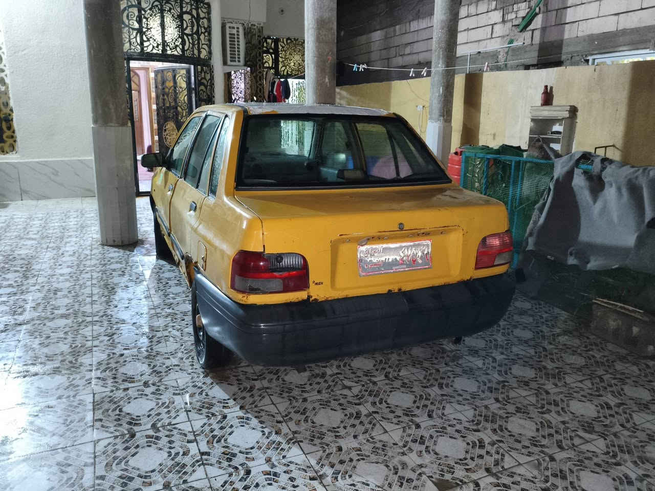 سلام عليكم اخوان سياره سايبه موديل 2012 رقم صدامي راعيها ما اندله سياره جاهزه محرك كير خير من الله حداديه جيس هستوا شديته برانكيت جديد شواصي عمرتهن هستوا دبلات جدد سياره كاملة اي نقص مابيه غرفه نضيفه سعر 15ورقه قفل وهاذ رقمي *********** مكاني بلبصره
