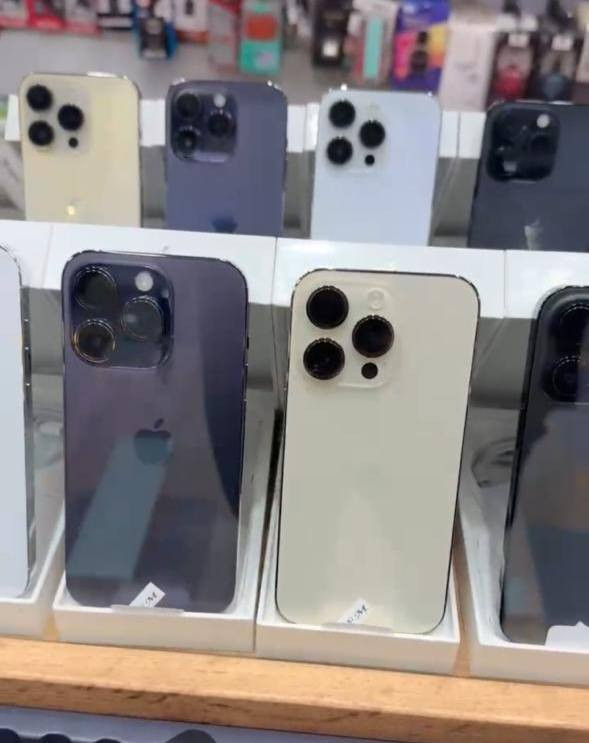 سلام عليكم
آيفون ١٤ برو ذاكرة ٢٥٦  دبل سيم پاتري ٩٠ و ٩٥ و ١٠٠ كل ألوان موجود موبايل VIP جملة و مفرد موجود 
عنوان أرييل 
السعر خابر ع واتساب 
***********
***********
