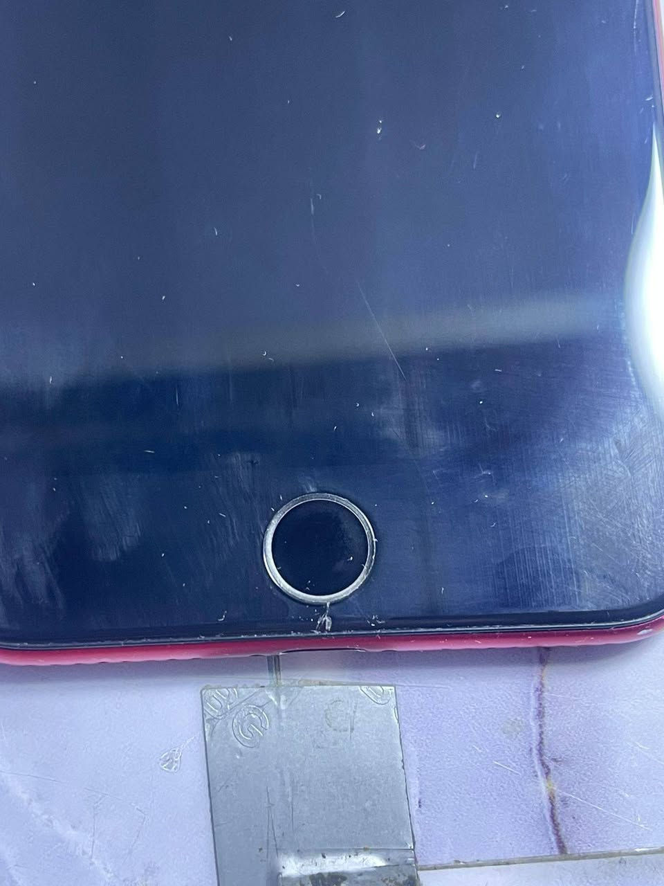 ايفون 8 بلس ذاكره 64 مبدل شاشه وبطارسه الظهر مكسور مثل مموضح بل صوره والشاشه بيهه فطر صغير كلش هم مصوره سعر 80 قفل مكان بغداد الزعفرانيه للاتصال ***********
