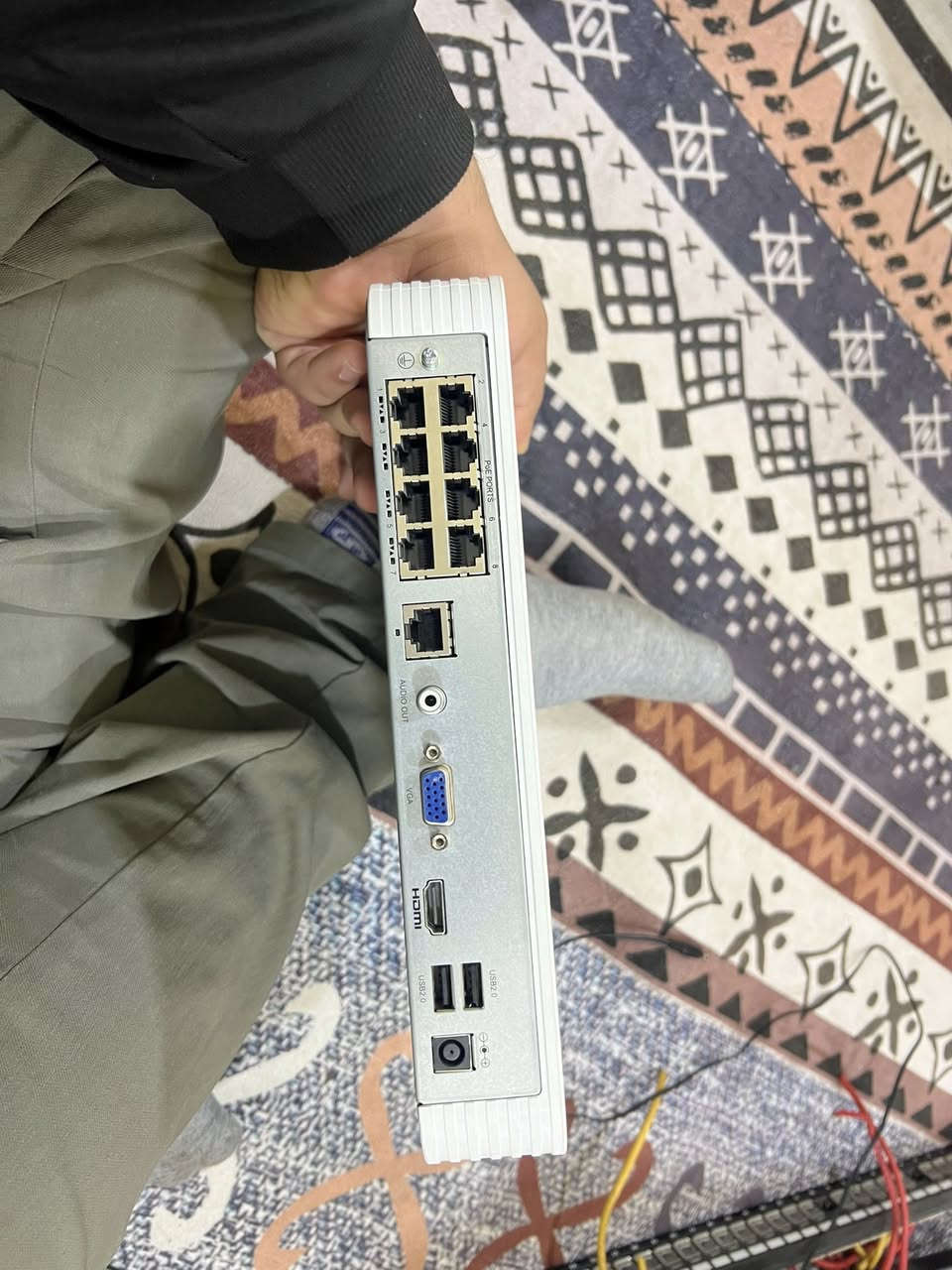 غراض للبيع 
كامرة Ip 
باج بنل عدد 2 
جهاز NVR بورت8
سوج ماركة دهوا بورتات كيكا 
قيم وبلعافية 
واتساب***********
بغداد متوفر توصيل 
امير ماجد
