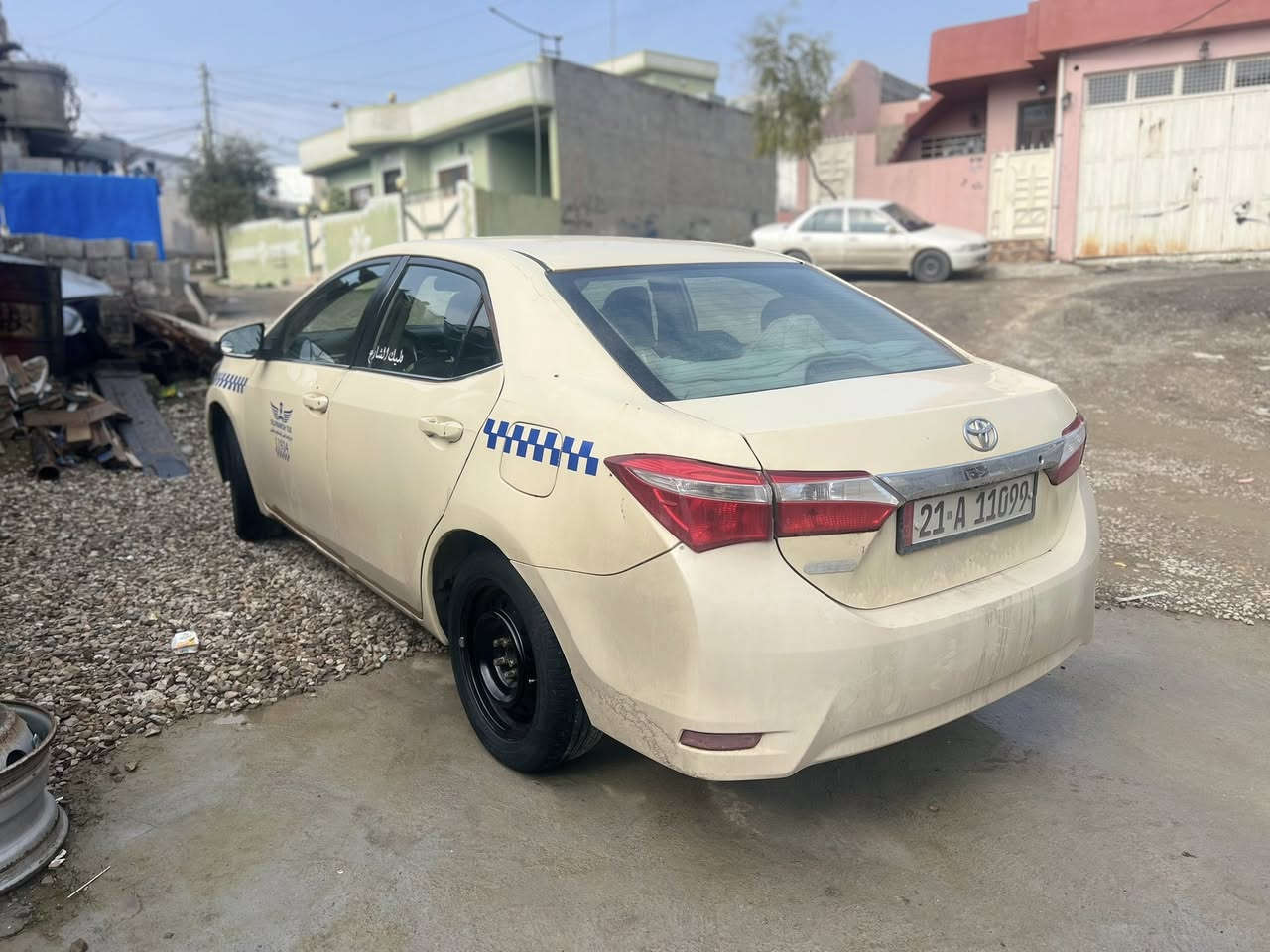 کرۆلا شکڵ گۆڕاو ٢٠١٤ ، گێڕ عادی ، ٢٦٠ هەزار رۆشتوە ، سەنەوی تا نزیکی ٢٧ تازەیە ، تایەی تازە حەجمی ١٦ یە ، ویلی بیلادیشی لەگەڵە هەرکەس ویستی ، پێشی کامل تازە داگیراوە ، تەقە و ڕەقەی بە شەرت ، کارەبای هەمووی بەشەرت کامل بۆیاخە پێشی کەپسە وەرگەڕاو و ئێرباگ و سەقف و شان بەشەرت بڕانەوە بەشەرت تەحول و خرامەش بەشەرت 
شوێن سلێمانی نرخ (١٤٨$)
ڤایبەر و وەتساپیشی لەسەرە ***********
***********
