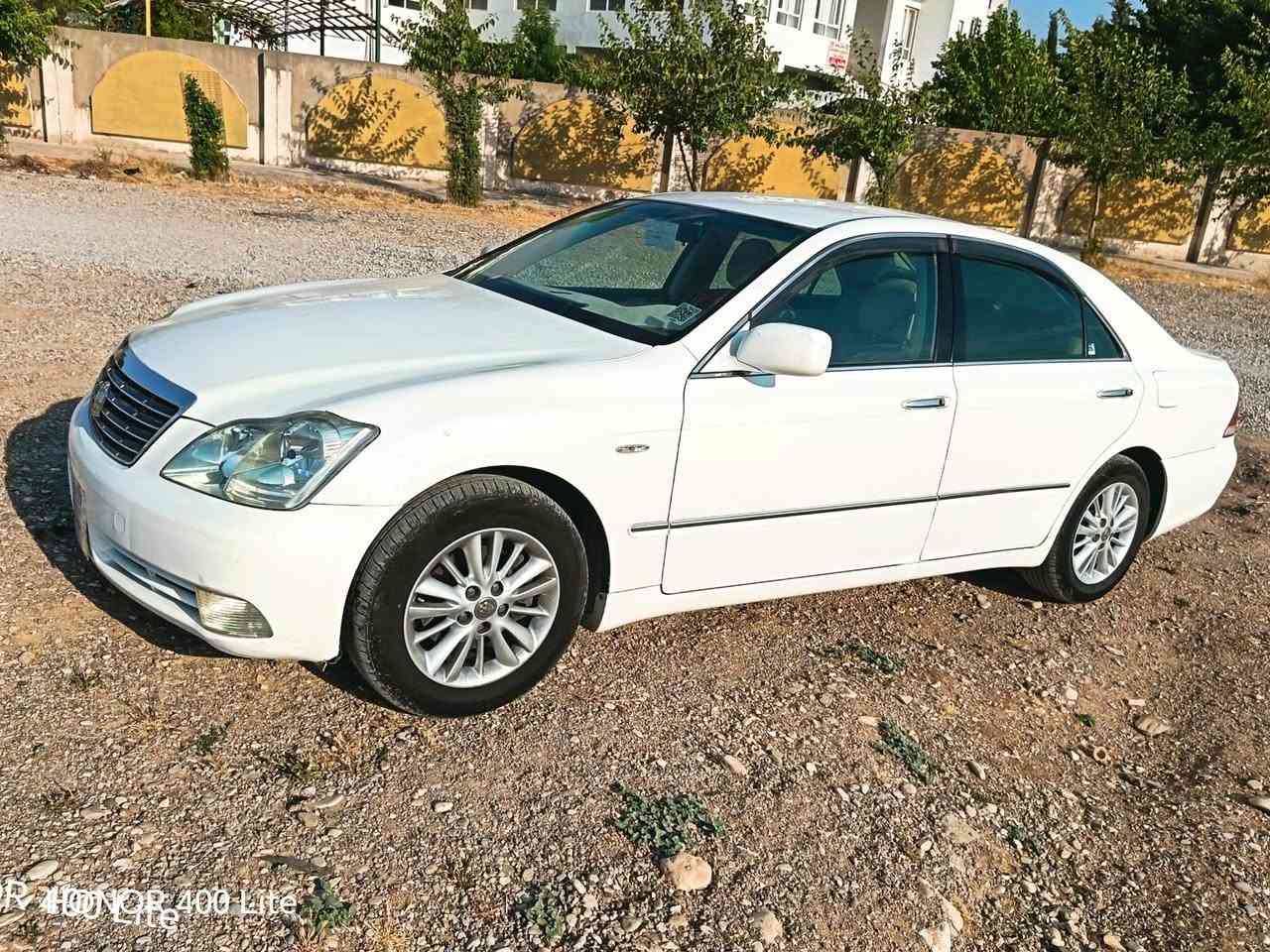 بەناوی خوا گەورە
شاهینە موس پاکەتی
گێرو مەکینە گەورە 
182بێ دوکەڵ
شاشەو کامێرا
3دوگمەی پەردە
یەک دینار مەسرەفی نیە
سەیارەکە بەس ماشااللە دەوێ
کۆدو بارکۆدی وەرگیراوە
بێ کێشە هیچ کێشەیەکی نیە
کەی کرا بیکە بەناو خۆتەوە
تکایە گۆرینەوە ناکەم
***********
