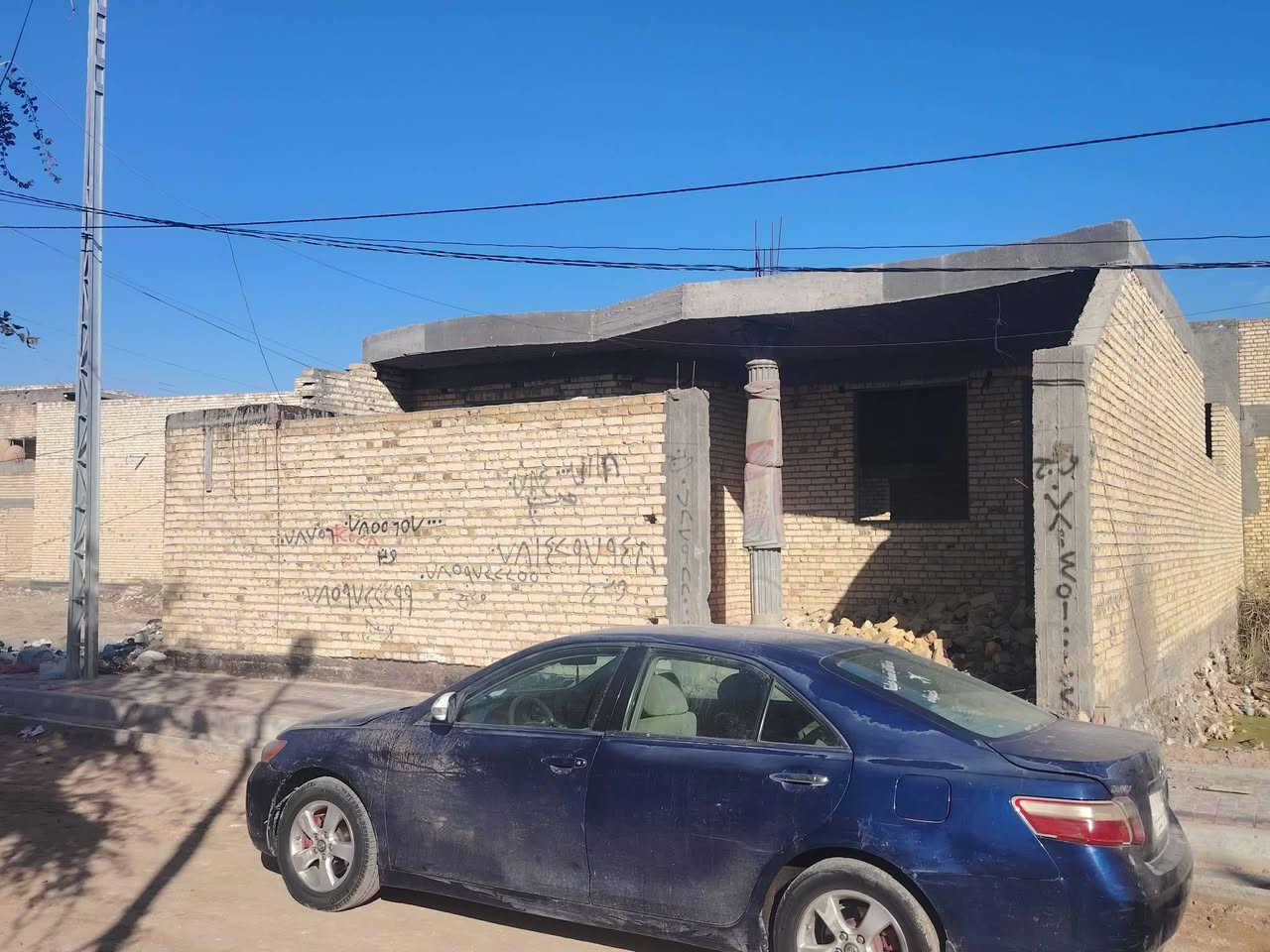 السلام عليكم 
بيت هيكل مساحه ٢٠٠ متر  الشراكيه الأولى شارع العام ركن طابو صرف بناء حديث


**إذا كنت صاحب هذا الإعلان وتريد حذفه لأي سبب، رجاءا أرسل رسالة إلى الدعم الفني**