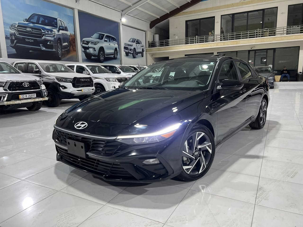 النترا 2025 
وارد امريكي 
محرك 2000 دوش 
ماشي 3 الف فقط يعني زيرو 
مواصفات SEL 
بصمه / سلايد / ويل كب جبير / رادار امامي خلفي جانبي / دشبول 7 الوان متغير / شاشه جبيره متصله / صندوق ذكي / هيتر كشنات / كامره خلفيه / مودات قياده / فول تحكم ستيرن 
قياده ذاتيه / تشغيل عن بعد / رادار بلمري 
حادث سياره  مكانين بارد فقط 
بدون صبغ بدون تبديل حادث جدا بسيط  بدون ارباك  
حته دعاميات بلاديه بدون صبغ 
السياره بدون رقم تترقم شمالي فقط 
السعر 160 بي مجال 
العنوان اربيل 
***********
