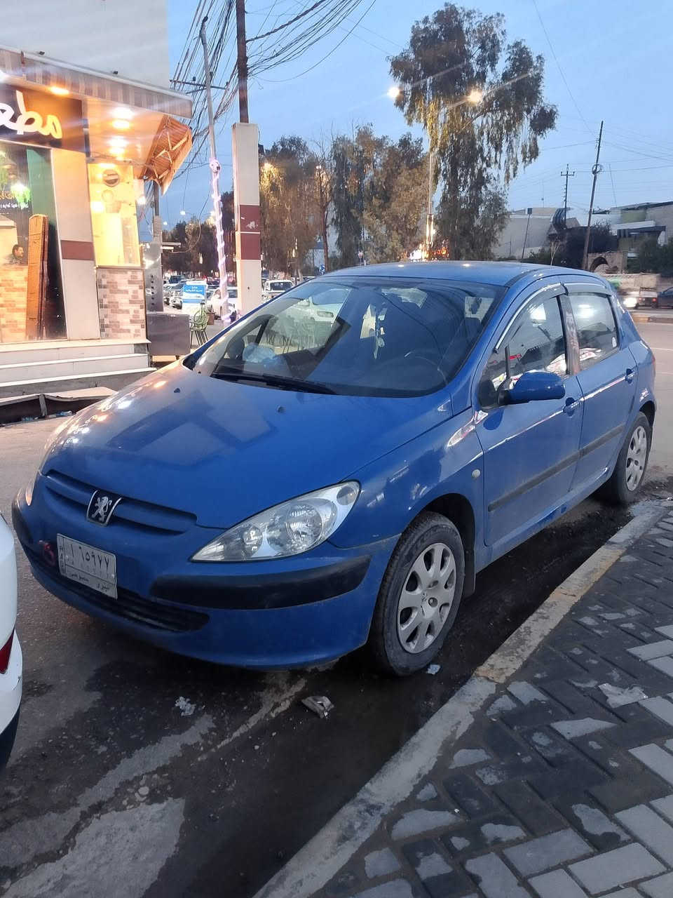 للبيع بيجو 307
موديل 2005

تبريد + تدفئه

كير اوتو شرط

محرك شرط

صبغ قطعه بدون حادث 

كوبون بانزين 

شاشه كامره صندوق بصمه 

شرط تحويل 

سنويه ماساقط 

سعر 60 بيه مجال 
وترهم مراوس مع احدث وانطي فرق 
حسب الاقتناع

مكان سياره موصل ايسر 

***********

***********
