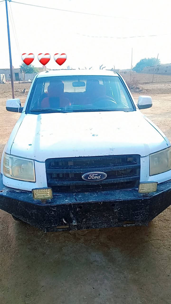 سلام عليكم سياره فورد موديل 8 مكانه واسط  سعره 55 هاض رقمي ***********
