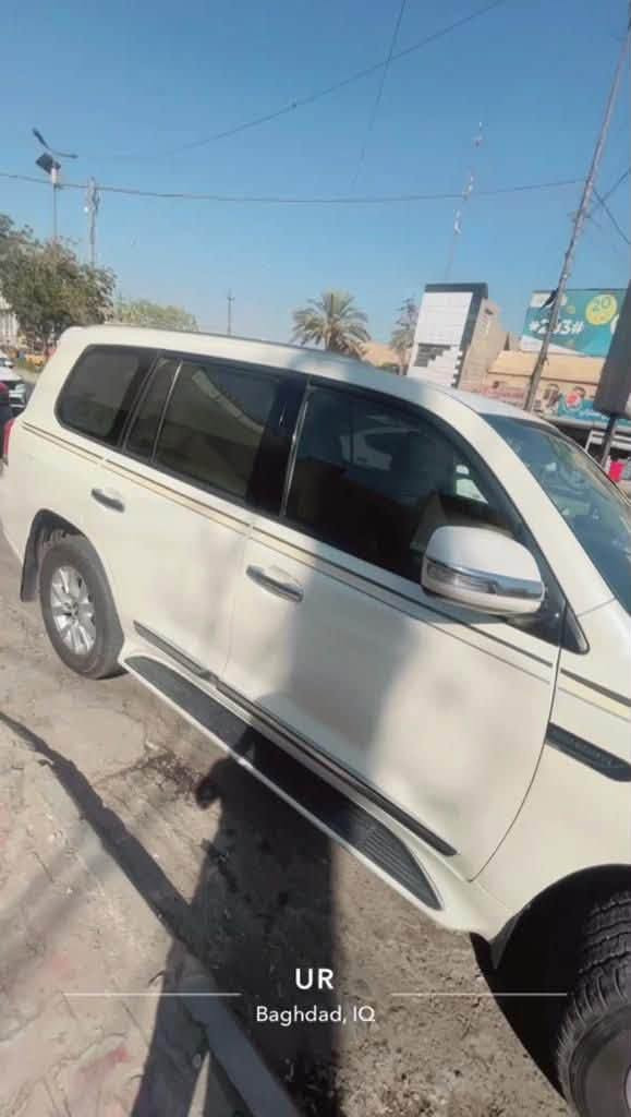 ‎لاندكروز موديل 2010 محدث تحديث اصلي خارج فقط 2016 
‎مصبوغه حزام قماره جارده ابيع صبغ عام 
‎موصفات السياره
‎المحرك وكير مقفول 
‎6 سلندر 
‎كشنات مخمل 
‎شاشه كبيره 
‎شاشات خلفيه 
‎تحكم استيرن 
‎3 قطع تبريد 
‎حساسات خلفيه 
‎فتحه 
‎بصمه 
‎تخم تاير جدد 
‎تبريد خير من لله   
‎السعر المطلوب(( 230$ ))
‎رقم بغداد مشروع وطني بسمي 
‎مكان السياره بغداد
‎ السياره ناقصها اعاده صبغ لن صبغه اشويه جارد   
‎للاتصال عل رقم ***********
