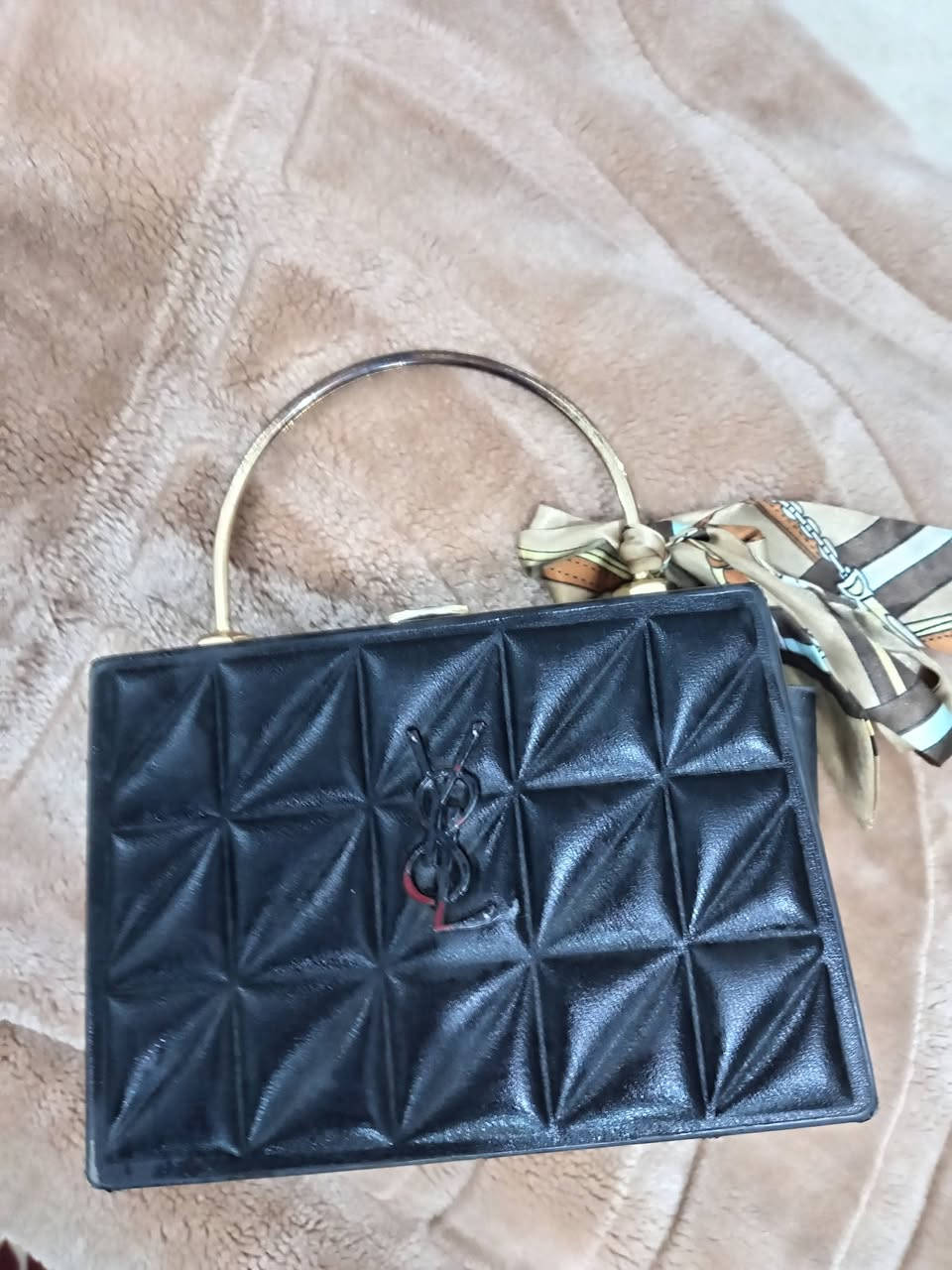 اوتي سعر 5جنطه سعرهه 5 الوايه مال شعر سعرهه 3 اذا كلهن 13حسابهن


**إذا كنت صاحب هذا الإعلان وتريد حذفه لأي سبب، رجاءا أرسل رسالة إلى الدعم الفني**