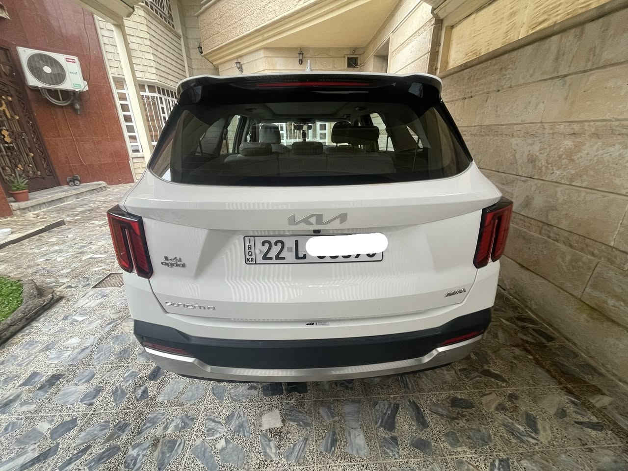 سلام عليكم
للبيع 
كيا سورنتو موديل ٢٠٢٤ خليجي 
رقم اربيل
ماشية ١٦٠٠٠ 
اربعة سلندر 
بصمة
بانوراما 
سايد برك بصمة
ويل ١٩ 
كشنات كهرباء 
صندوك كهرباء 
حساسات 
كار بلي 
نزول منحدرات 
تحكمات ستيرن 
اوتو هولف 
شاحن واير ليس 
تشغيل عن بعد 
مري شفط 
السعر 299 وبيهة مجال
مكان السيارة موصل 
الاتصال***********
