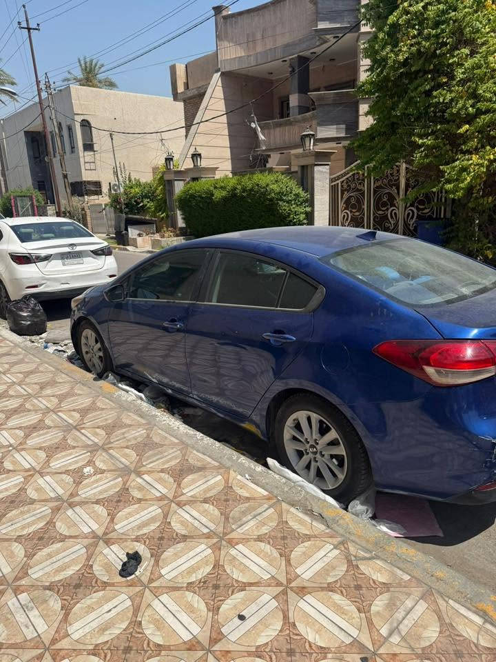 للبيع كيا فورتي ٢٠١٧ السياره كلين تايتل حادثها بالعراق صار جنطه خلفيه وبيها باب الامامي الايمن صبغ موضح بالسونار سياره استخدام نظيفه مكينه ناعمه تبريد خير من اللّٰه ماشيه ١٢٢ الف ميل محرك
٢٠٠٠ دوش مكان السياره المنصور متواجد ماسنجر و واتساب فقط سعر السياره١١٧ وبيها مجال  وبيها مجال
***********
