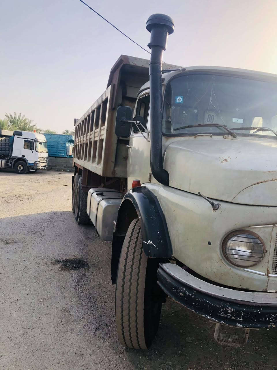 سلام عليكم قجمه للبيع موديل 79 تخم تاير سياره بلاديه سياره مكفولة كفاله عامه بكان بغداد طارميه ***********
***********
