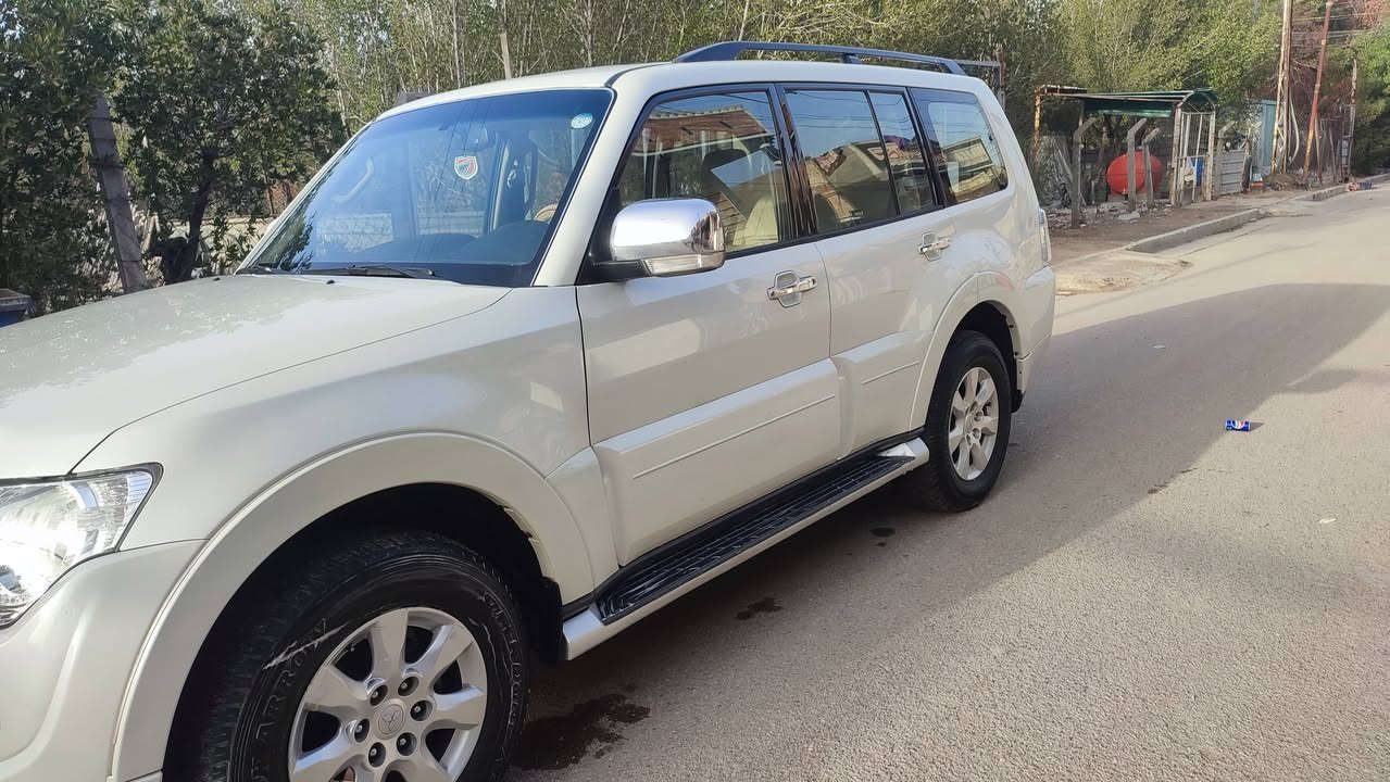 سلام عليكم ورحمه الله وبركاته💖
نوع السياره/  باجيرو حبتور🤍
 
الموديل/2014🤍

لون/ابيض صدفي🤍

السياره كفاله عامه🤍
 

كشنات جلد كهرباء 🤍

السعر/170وبيها مجال🤍

المكان/ بغداد ام الأكبر والاغزلان 

رقم الهاتف/***********
