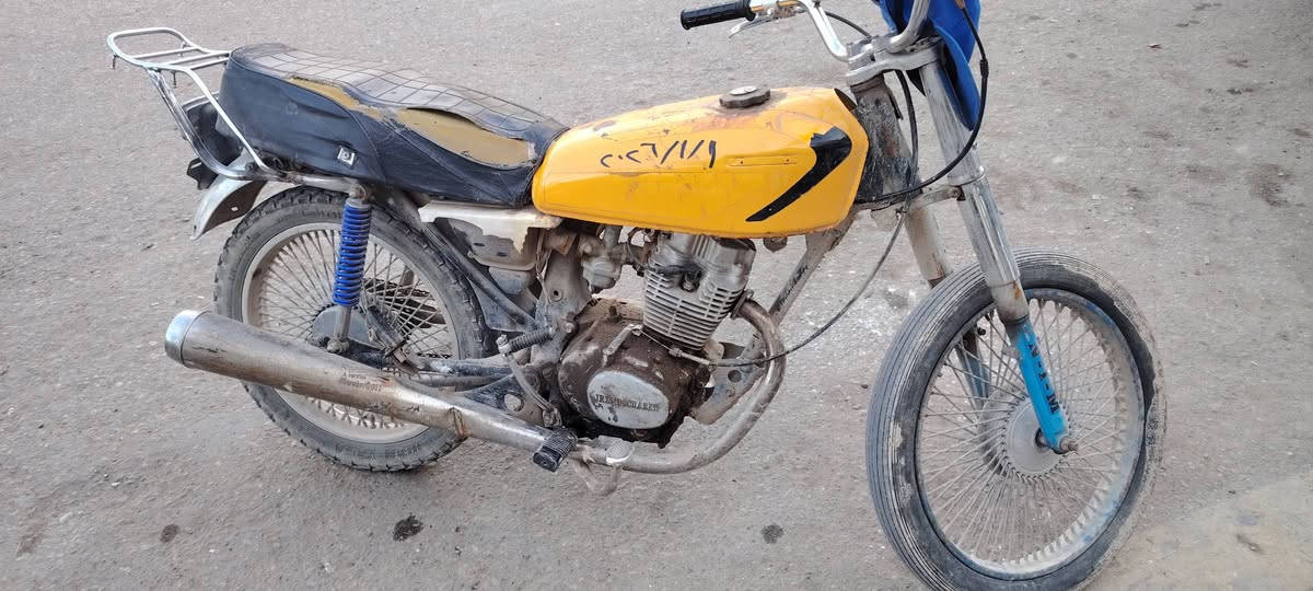 السلام عليكم دراجه اربعه كير كلك للبيع مال شغل
مو مال كراب المكان كوفه السعر 160.    ***********
