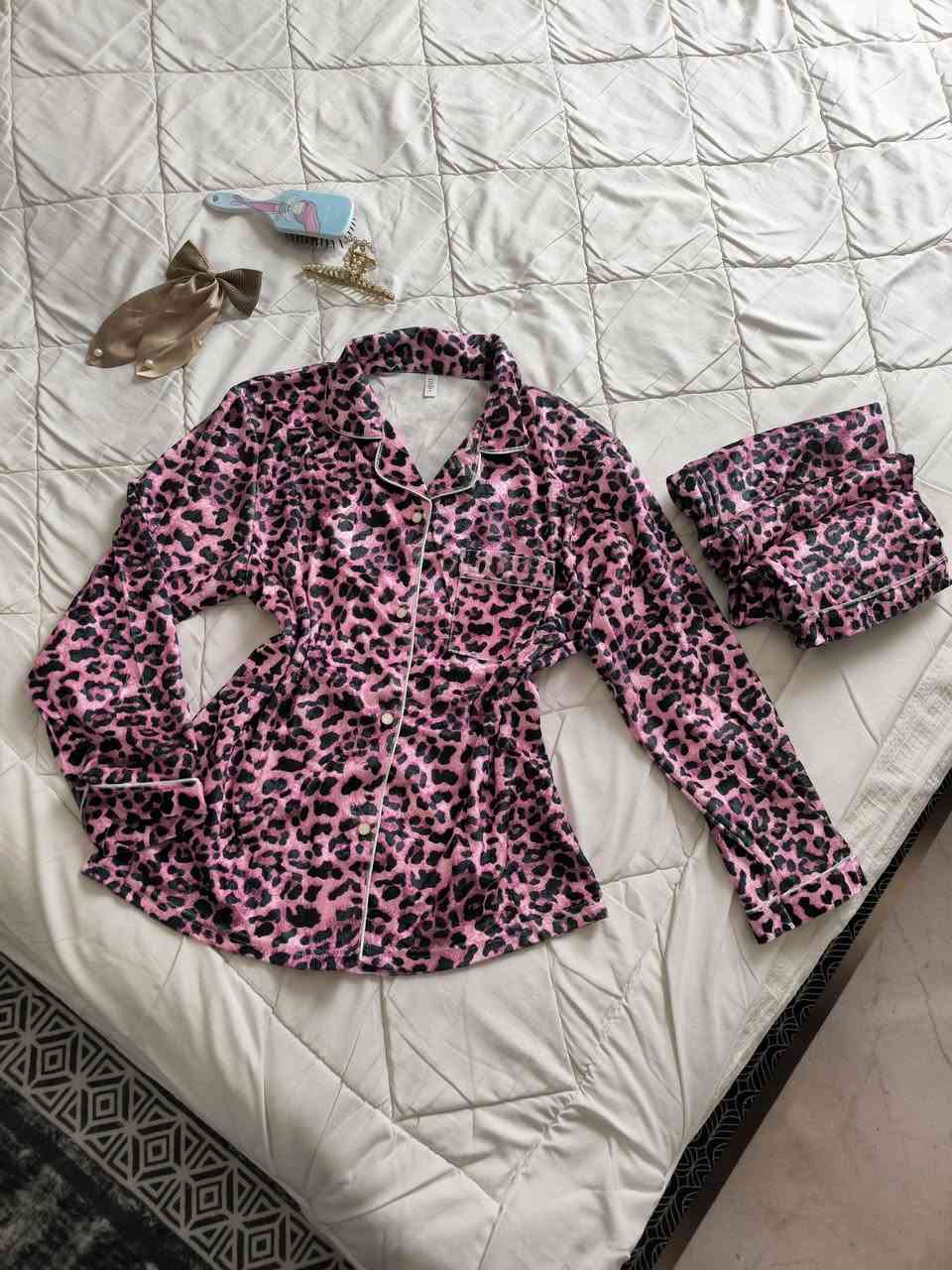 اخر وجبه تراكات شتائية لحكوا عليها خصم حلو ويجي وياها هدية بمناسبة العيد 
تر رجع الشتا هالاسبوع لحكوااا حبايب قطع اخيره


**إذا كنت صاحب هذا الإعلان وتريد حذفه لأي سبب، رجاءا أرسل رسالة إلى الدعم الفني**