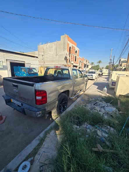 للبيع  سلفرادو
موديل 2008 
رقم جديد بغداد دولي 
جاملغ الامامي الايمن مبدل اصلي نفس اللون  وصخه بسيطه بالبدي الجهه اليمنه بسبب ابو ستوته ترجع بارد  باقي السياره مكفوله تبريد شغال 
السعر 125 وبيها مجال 

***********
