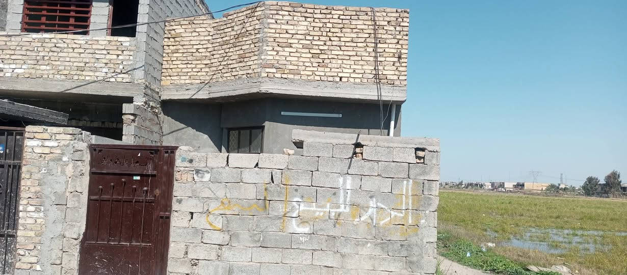 السلام عليكم بيت للبيع او الايجار ابوعظام كاع علي راضي شارع رقم 8 للاستفسار الاتصال أو خاص ***********
