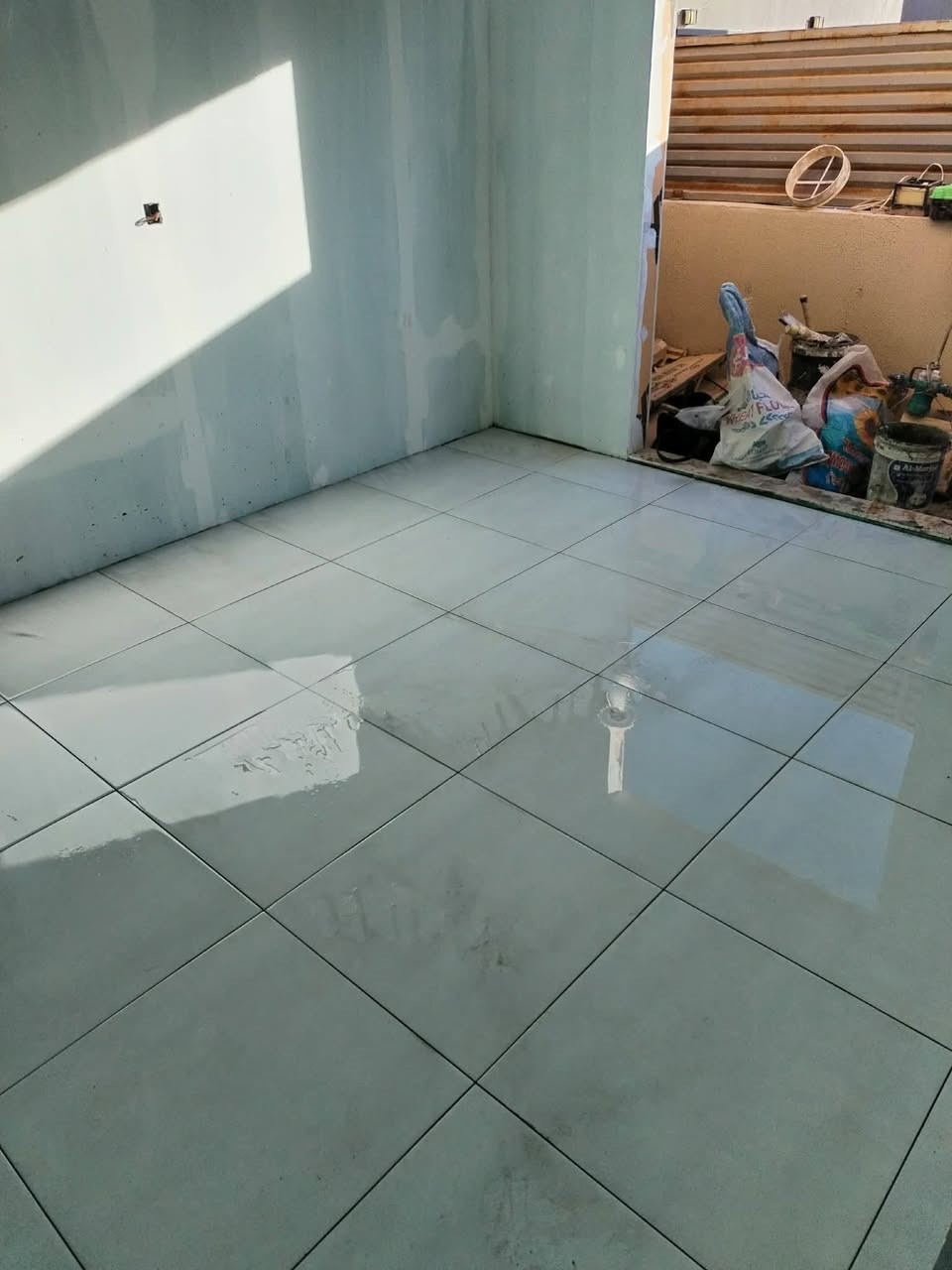 خلفه سراميك مصري شغل درجة اوله تسليم مهندس التزام في المواعيد  داخل بغداد فقط 
***********
