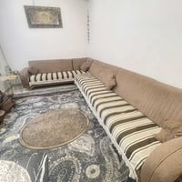 غراض للبيع الديوان سعره ٤٥٠ وبيه مجال  الكونفيرة ٣٠٠ بيها مجال الطباخ ...