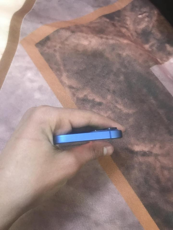 آيفون 13عادي للبيع ما مفتوح شرط بطاريه 86رقم ***********
