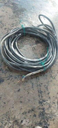 عندي هذا الكيبل ابو اربعه طول ٢٣ متر العنوان الزعفرانيه ٠٧٧١٦٦١٤٣٦٦