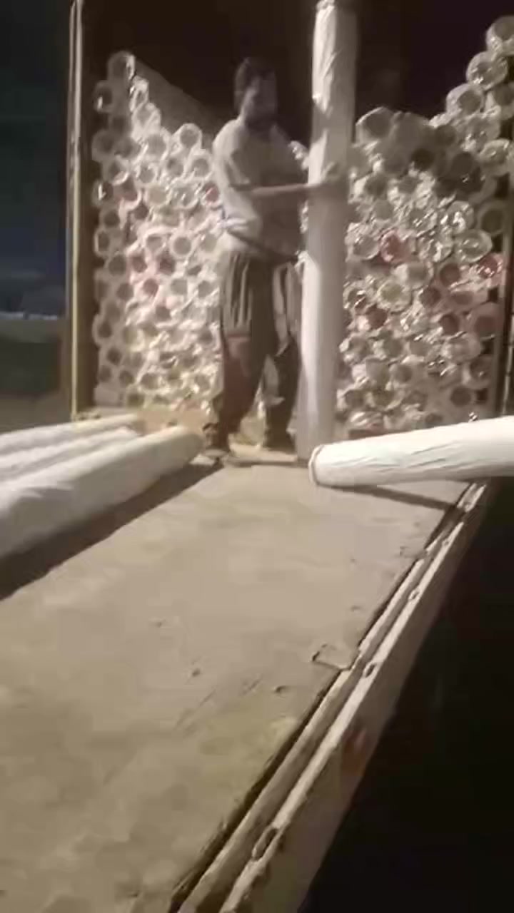 السلام عليكم نايلون رضيه مبطن درجه ولاله 
سعار مناسبه  كميات موجوده  جمله  جمله وين ال عل باب الله التواصل وتساب ***********
