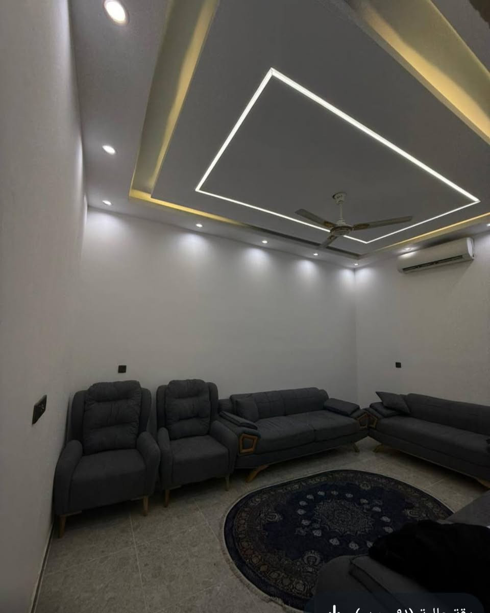 دار مساحه 100م للبيع  طابق واحدمنطقه الجمعيات حجي حسن بناء حديث للاستفسار  مراجعه مكتب الابداع للمقاولات والعقارات الكائن شارع الاربع سايدات الجمعيات او الاتصال بالارقام التاليه***********او***********
