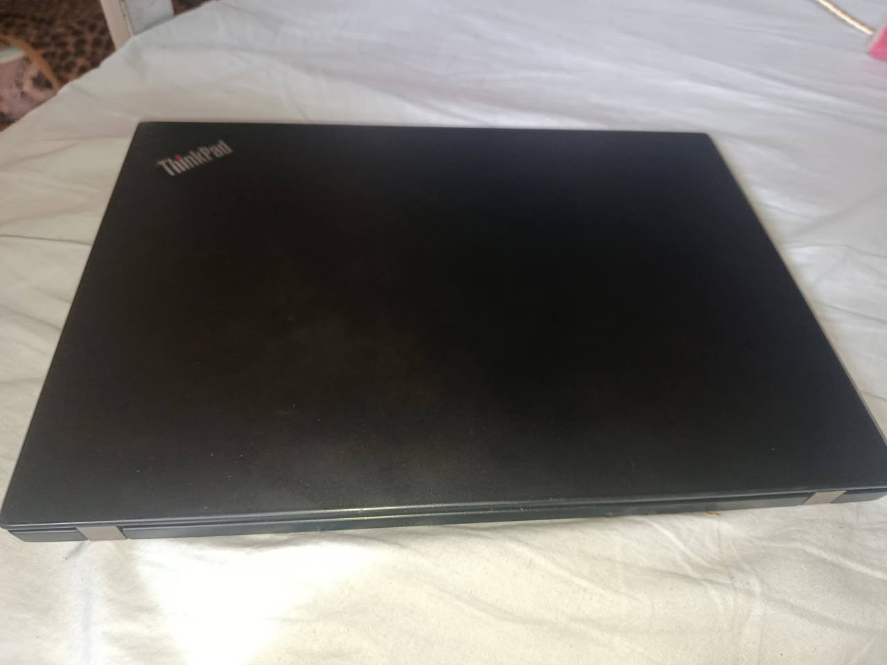 للبيع لطلاب الهندسة: Lenovo ThinkPad X13 Gen 1  are 
🔹 معالج 🔥Ryzen 5 Pro سريع (6 أنوية)  جيل 11

🔹 شاشة 13.3" FHD واضحة  

🔹 ذاكرة 16 غيغا او 8 مااذكر + تخزين SSD 256GB  

🔹 وزن خفيف ~1.3 كجم، مثالي للتنقل  

🔹 لوحة مفاتيح ThinkPad المريحة + بصمة  

الجهاز بحالة الوكالة محتاج فق بطارية او تقدر تشغلة مباشر مثل بالفيديو

✨ جهاز عملي وقوي للأعمال والبرمجة   

يشغل ببجي ١٢٠ فريم 

تواجد قرب جامعة كركوك 

سعر بلاش 🔥
او مراوسة على جوال قوي

---


**إذا كنت صاحب هذا الإعلان وتريد حذفه لأي سبب، رجاءا أرسل رسالة إلى الدعم الفني**