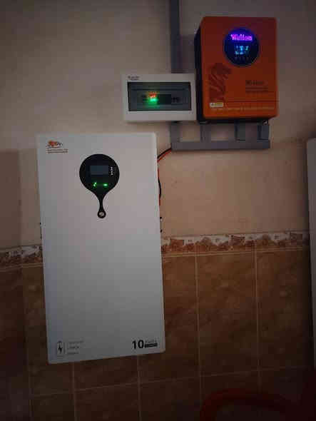 الموقع:شميط
منظومة منزلية
حجم المنظومة =10 نهاري & 10 ليلي
مكونات المنظومة -=
🔸 بطارية ليثيوم 10 كيلو شركة توب اليكتريك
                    ضمان خمس سنوات
 
🔸 5 لوح شمسي  بقدرة 620 واط شركة ميدل بور 
                    ضمان عشر سنوات 
🔸 انڤيرتر  شركة Welion حجم 6كيلو      ضمان سنه واحده 

سعر المنظومة 2مليون و600 الف العرض الجديد 🔥 
مع الربط والتنصيب وملحقاتها كاملة باجود انواع الحديد المغلون المضاد للماء والرطوبة وسراكت وجوزات ووايرات نحاس اردنية اصلية 

للحجز والاستفسار الاتصال بنا: ‏‪***********‬‏
او زيارة موقع الشركة في: الشرقاط - اسديرة عليا
