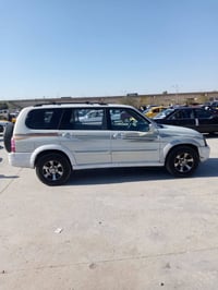 ساسوكي ٢٠٠٤ • ٧ راكب • رقم دولي