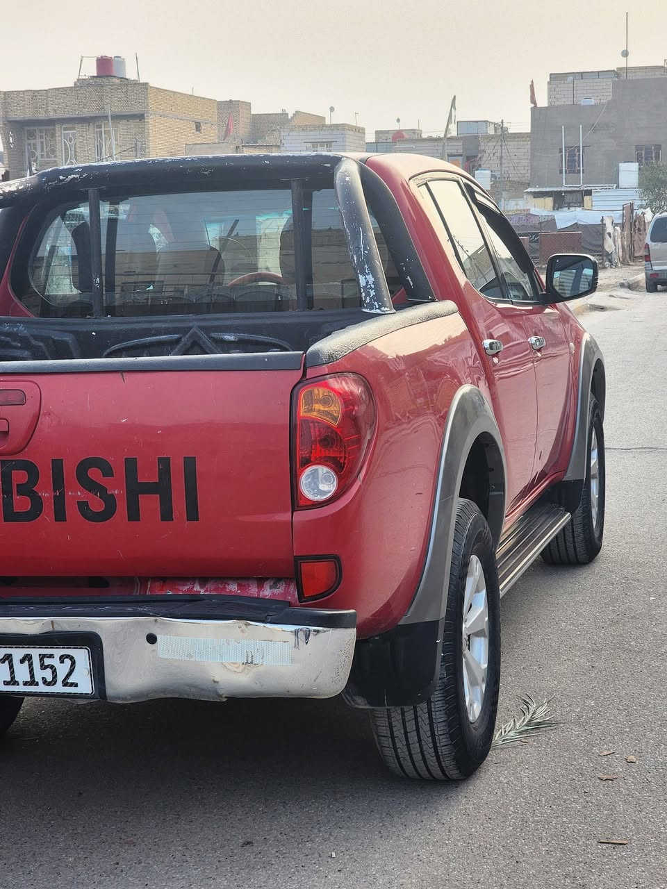 بيك أب مستبوشي موديل 2015
مكينة 6 سلندر مكفولة السيارة حدادية تايرات باتري كله جديد مكانة ناصرية مركز السعر١٥٠ وبيه مجال 
***********
