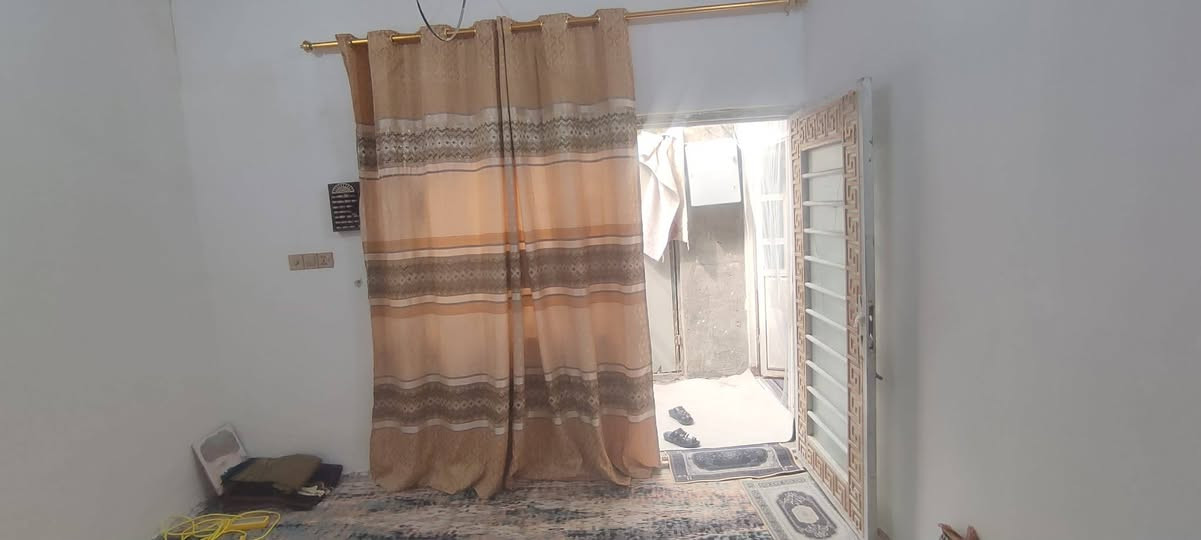 بيت 75 متر تجاري على شارع الكيات
بنات جديد الواجهه الواجهه 12 ونص غرفه استقبال صاله مطبخ عالي عن الشارع سعر 37 مع المجال 

‏‪***********‬‏ تصال 

‏‪***********‬‏ واتساب
