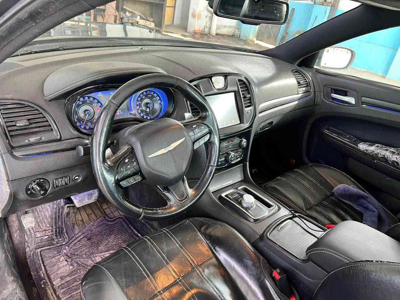 اوباما 2016 مواصفات فولS
رقم سنوي جديد بسمي تحويل وكاله بشرط 
گير محرك جديد بشرط 
بيها اربع قطع بدون شاصي بدون ارباك 
سعر 178$ ورقه بي مجال 
مكاني دهوك 
رقم تلفون *********** زاخو, دهوك
