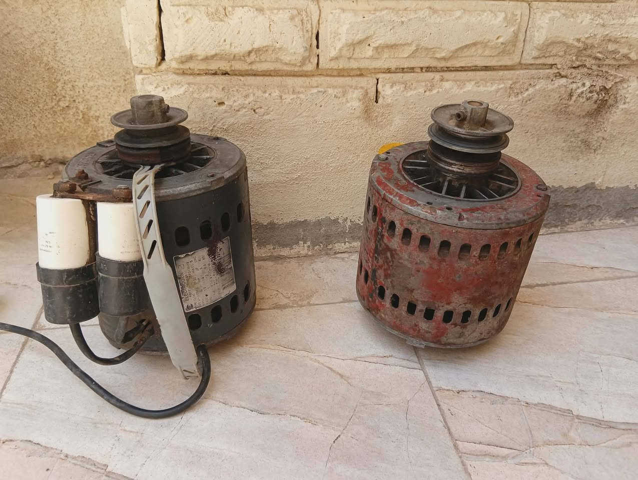 ماطوات مبرده شغالات على الفحص عدد 2 
سعر 40 
بايسكل بطة ياباني National 
تايرات وچوابه جدد استعمال قليل 
دينمو وگلوب 
سعر 75 
للاستفسار ***********
عنوان حله مركز شارع 40
