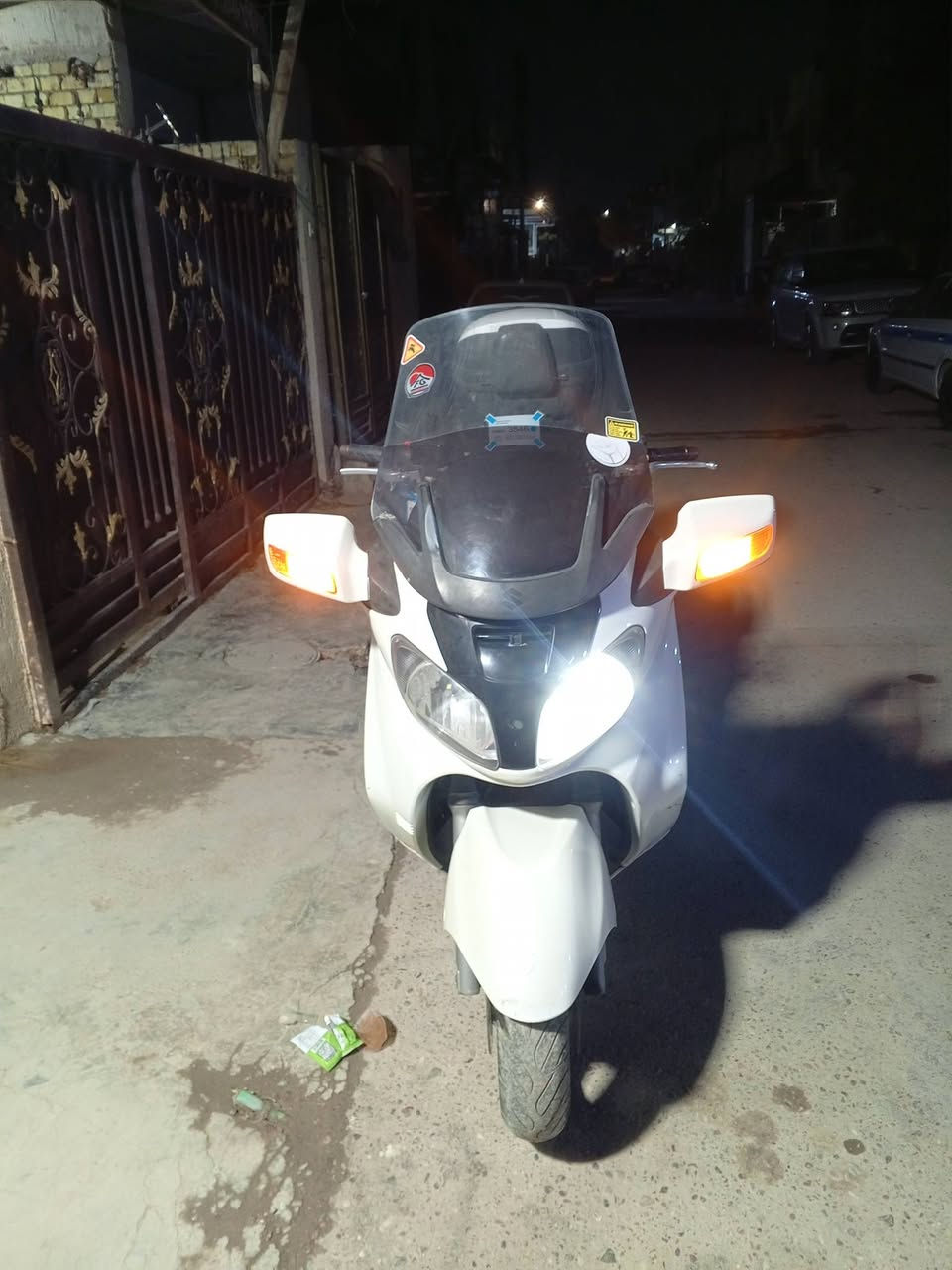 شباب سلام عليكم سكاي ٦٥٠ ابيض صدفي زلغ ممزلوغه برغي ممفتوح بيها صوتها يخبل ناعم كلجات وقايش جديد شاده هاذا لوحش اريده ١١ ورقه بلاش مال مستعجل وبل عافيه عله يأخذها مكاني بغداد شعب قرب محطه سما بغداد رقم ***********
