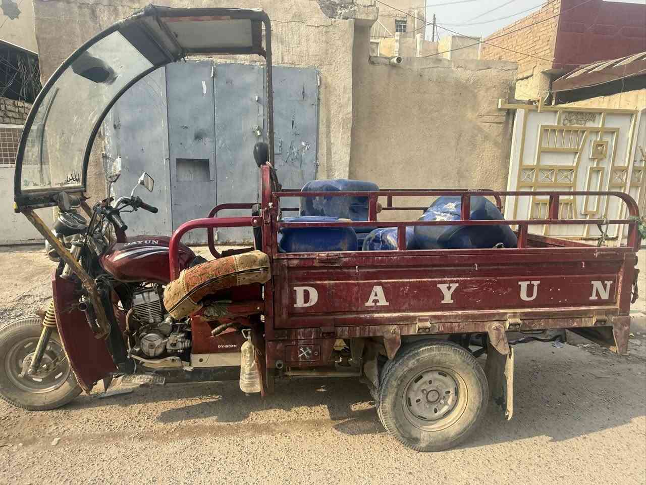 السلام عليكم ستوته دايوان  للبيع موديل 21 اوراق كامله شركه نقص كهرباء مكاني بغداد الدوره ابو دشير رقم الهاتف ***********السعر  واحد وربع 
 1,000,000 وربع أبي مجال
