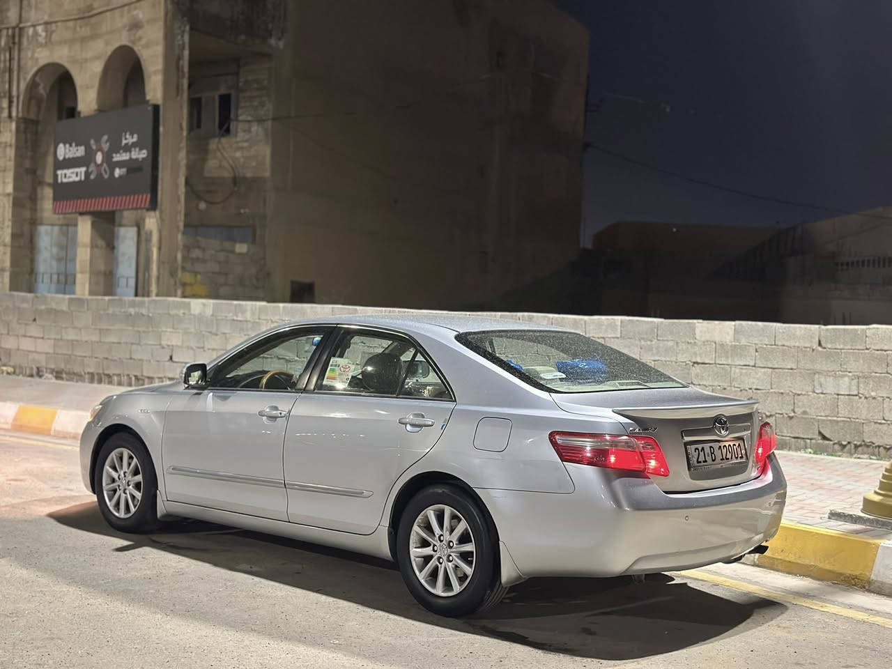 السلام عليكم 
للبيع ..
كامري خليجي 2008 رقم سليمانيه الجديد وهزة وسنوية جديدة 2030
السيارة على وضع الشركة 
ماشيه 180 الف حقيقي 
محرك شرط ما مفتوح على وضع الشركة
كير شرط ما مفتوح 
صدر جديد امامي + خلفي شرط 
تخم تاير جديد + ويل كب 
شاشة + كامرة 
قطعتين تبريد 
حساسات 
تبريد ثلج + تدفئة شرط 
مكفولة كفالة عامه 
جاهزة من الدعامية للدعامية استعمال خاص
السعر / 112 
العنوان / تكريت / القادسية 
اتصل للأستفسار / ***********
