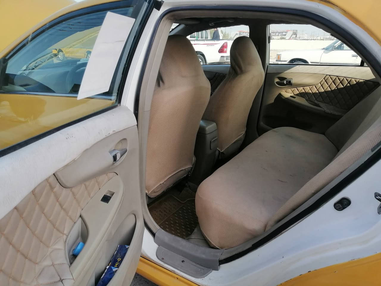 السلام عليكم كورولا للبيع موديل 2008 وارد خليجي أجره رقم بصره انكليزي بيه طخه بل جاملج وره السايق والباقي مكفول سنويه 2028 مصفره هيئه وغرامات سياره تخم تايرات جديد مكاني ناصريه مركز سعر 85 وبيها مجال ***********.
