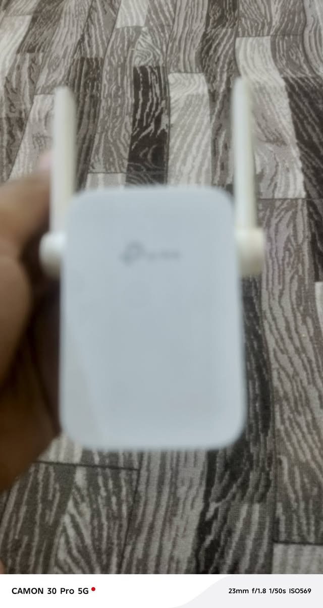 السلام عليكم مقوي شبكات وساحب شبكات عن بعد ميحتاج لا كيبل والا شي كلش قوي وضمان علي 3اشهر سبب البيع شديت شبكه بعده جديد بل باكيت


**إذا كنت صاحب هذا الإعلان وتريد حذفه لأي سبب، رجاءا أرسل رسالة إلى الدعم الفني**