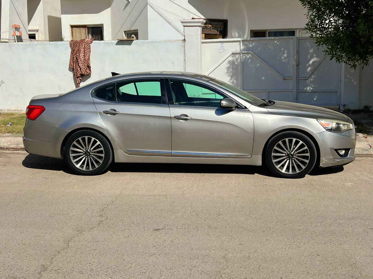 كادنزا 2014 امريكي كلين مابيه اي ضرر 
ماشيه 237
مواصفات خير من الله
رقم بغداد ثاني يوم احولك
سعر 14 وبيه مجال
اجاوب فقط عالرقم تحياتي 
الاستفسار ***********
