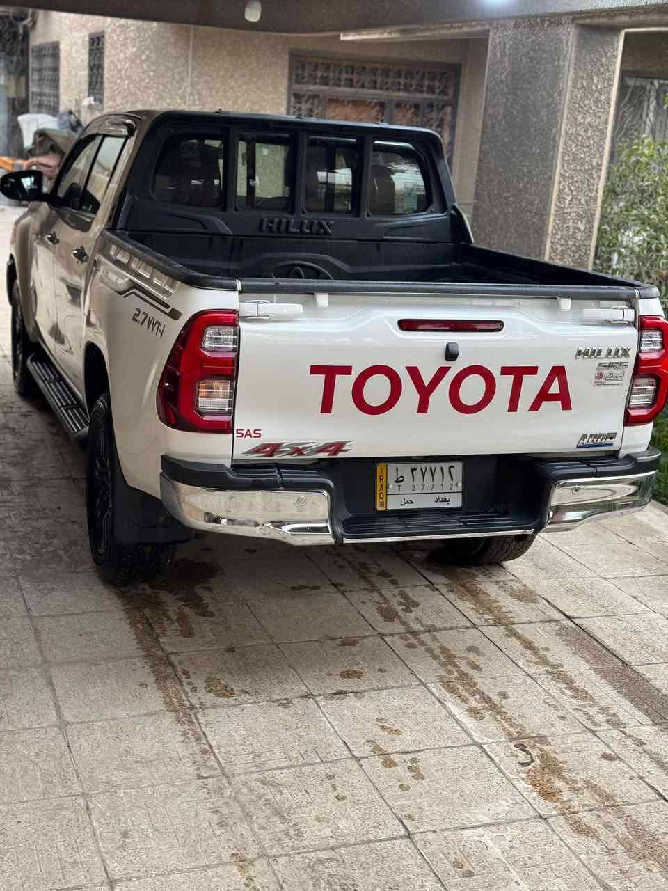 هايلكس (2021 ساز sas)
مواصفات ل (ADD+)
فول أخر مواصفات بل   (اربعه سلندر)
ماشيه (44 الف )
سياره نضيفه حيل استخدام كلش قليل
(بصمه )
وضعيات قياده (eco + power )
 داخل (ماروني) 
مكان سياره( بغداد )
أتصال ***********
