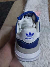 اديداس • فيتنامي • مقاس ٤٣