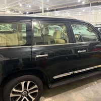 لاندكروز ٢٠١٦ ساز بدون صبغ ماشيه ٩٣ ألف السعر ٤١٠٠٠$ للستفسار ٠٧٧٠٧٠٧٢...