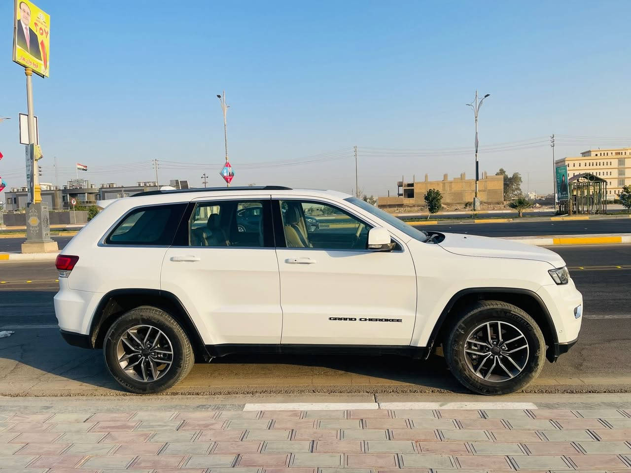 السلام عليكم 
جيب لاريدو 2020خليجي 
كفاله عامه 
نص فول رقمه بغداد مكانه كربلاء 
السعر 295وبيه مجال
للاستفسار ***********
