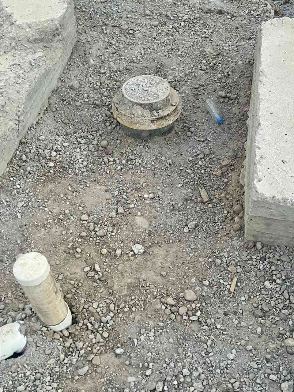 السلام عليكم عندي جكات غسل عدد 3 للبيع جدد ما مسخدمات بس مجرد نصبت الجك و القواعد ما شادهن يعني الي يفيدنه يجي يطلعهن وياخذهن العنوان بغداد الكاضميه / ***********
